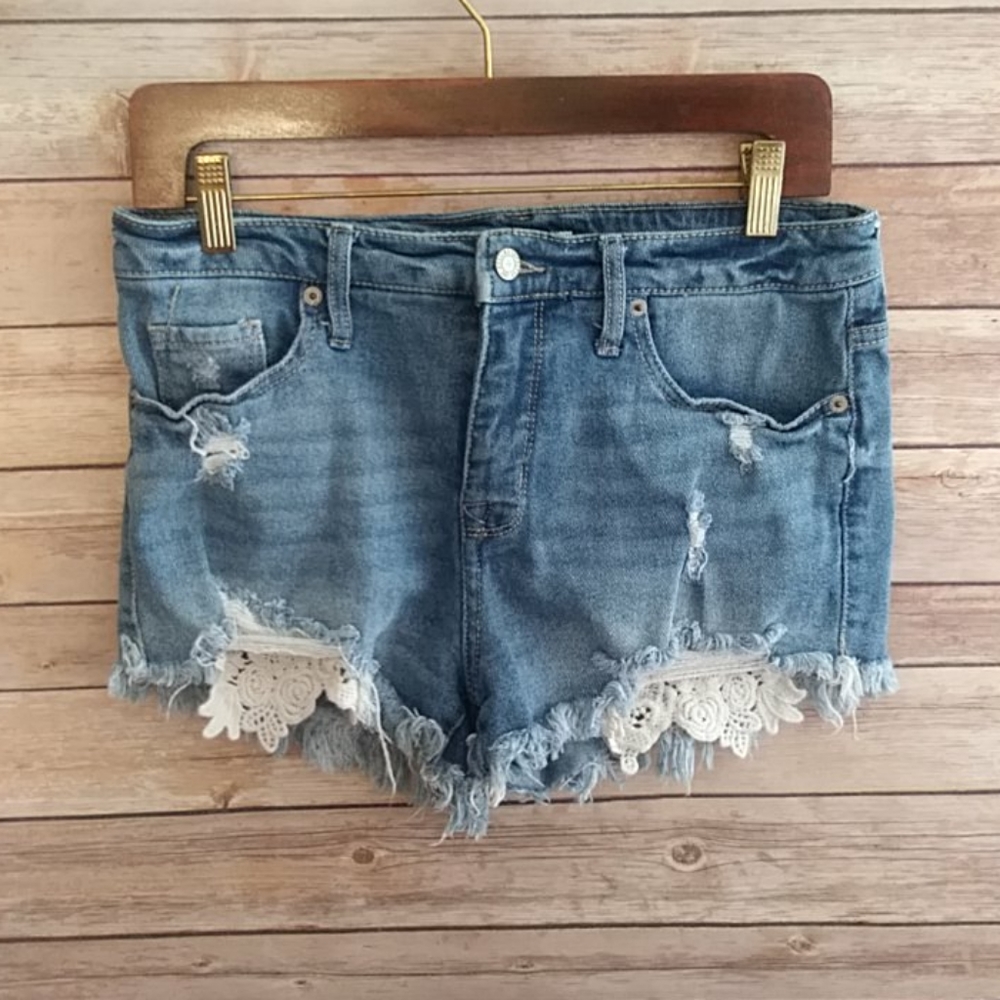 🎈Sale🎈Distressed Crochet High Rise Short